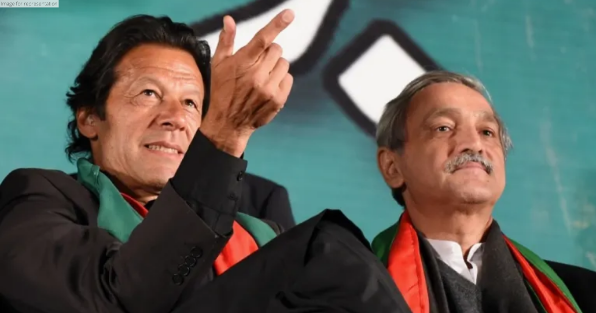 Imran Khan accuses former aides of seeking illegal benefits from him